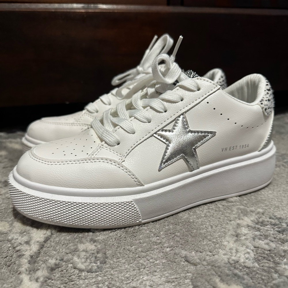 Vintage Havana White Sneakers with Silver Star